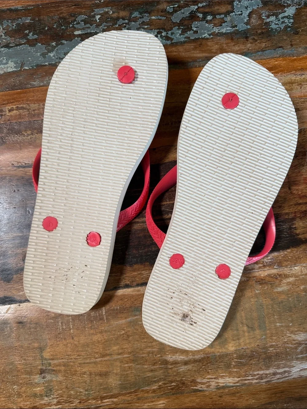 Havaianas Women’s Minnie Mouse Pink-Red Strap Flip Flops WORN ONCE!